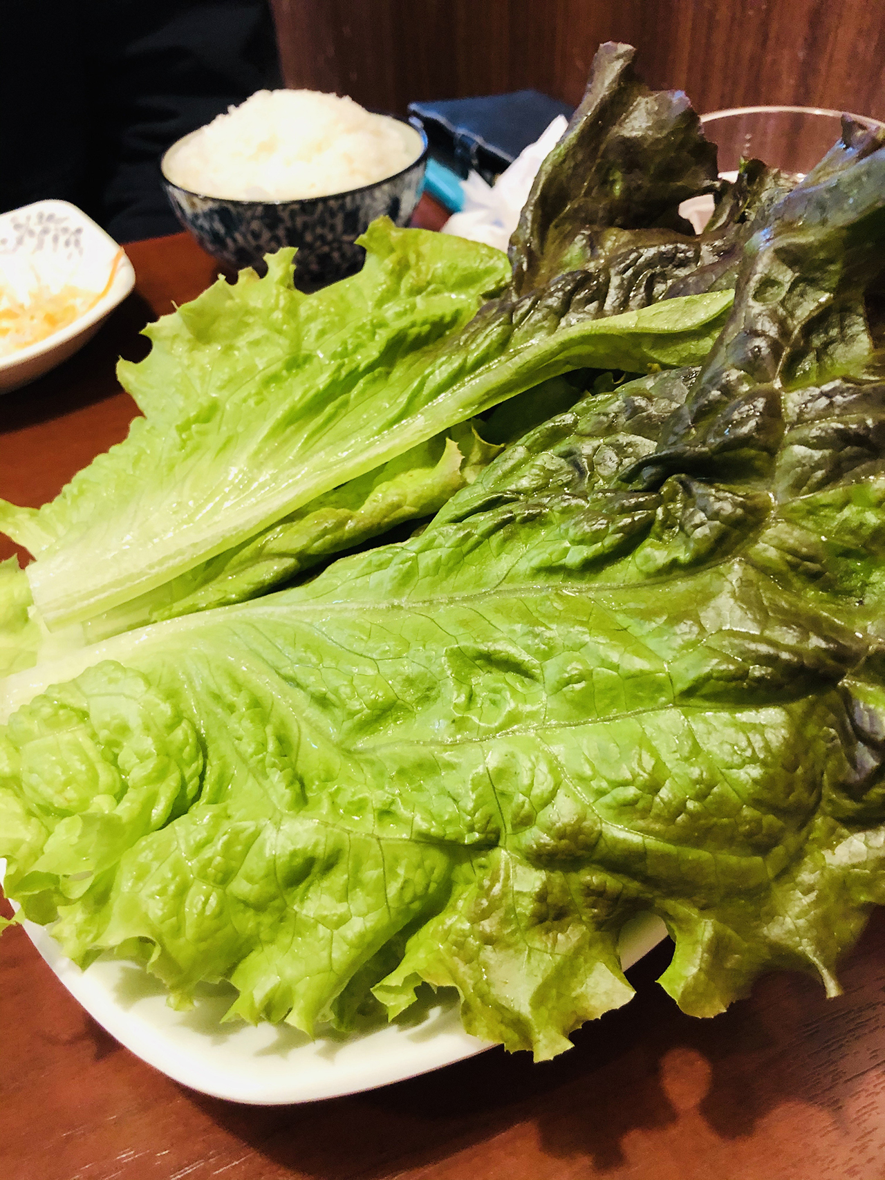 24時間営業のお昼からサムギョプサルが食べることができる韓国料理屋 おいそ